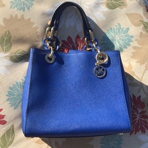 💙Michael Kors Cynthia Mini Satchel💎